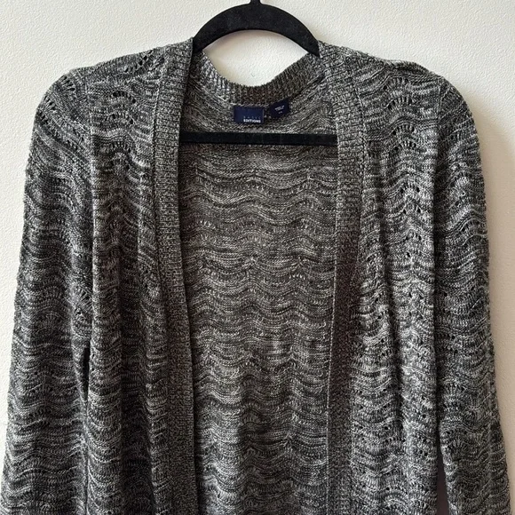 Grey Cardigan sweater size small - Picture 2 of 10